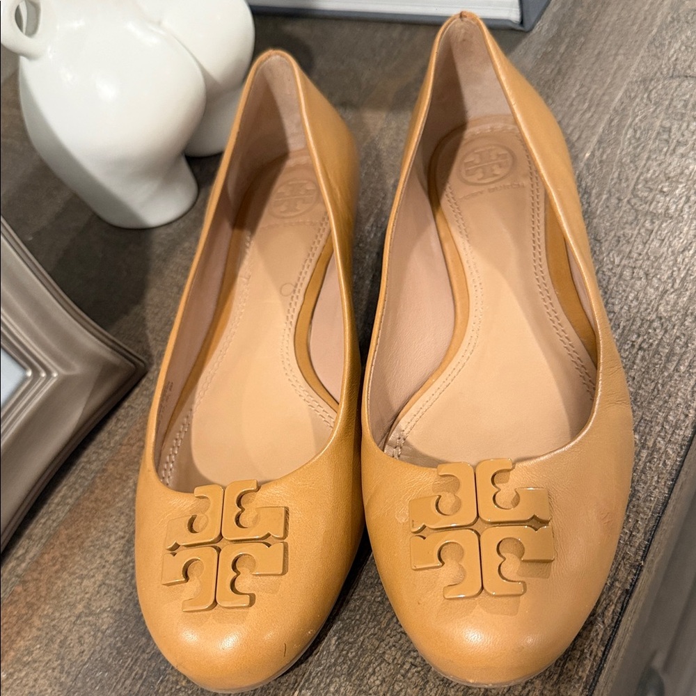 Tory Burch Camel Leather Flats